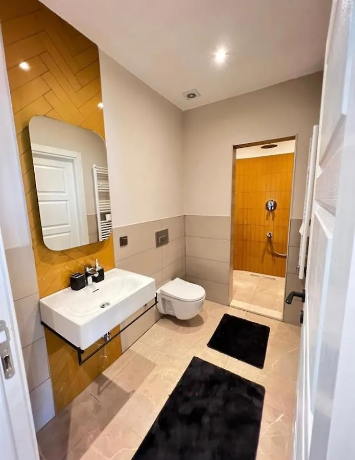 Apartment Wonder Homes - Charming Designer Rooftop Terrace With Sea View, At Taksim Istanbul