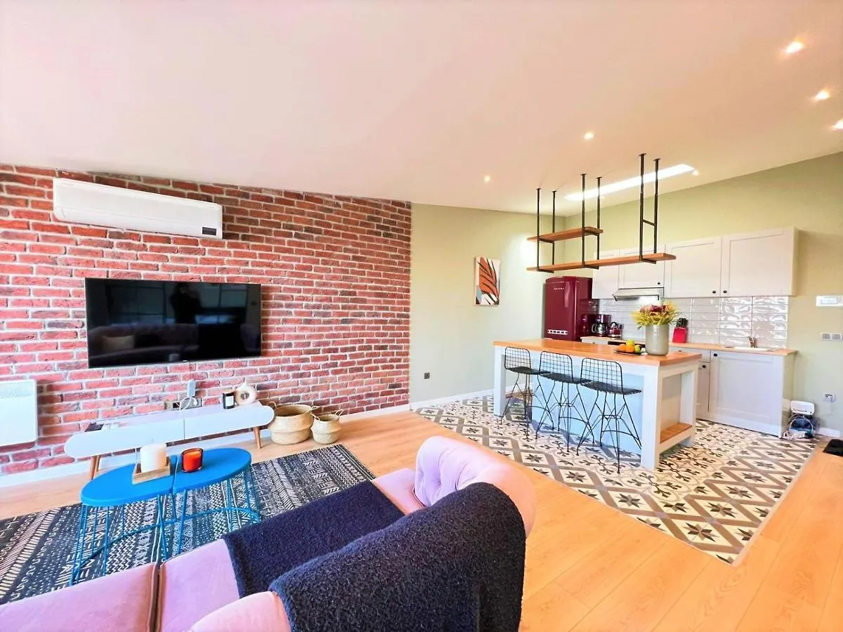 Wonder Homes - Charming Designer Rooftop Terrace With Sea View, At Taksim Istanbul